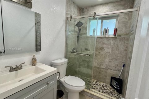 Casa en alquiler en Pembroke Pines, Florida, 3 dormitorios, 112.32 m2 № 1898168 - foto 20