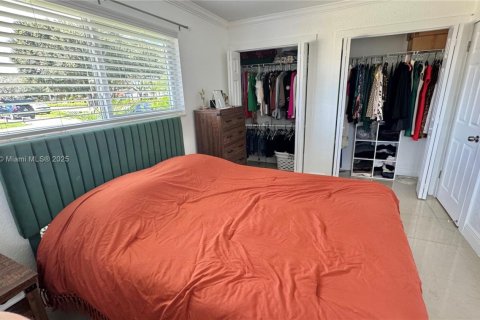 Casa en alquiler en Pembroke Pines, Florida, 3 dormitorios, 112.32 m2 № 1898168 - foto 14