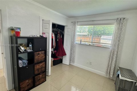 Casa en alquiler en Pembroke Pines, Florida, 3 dormitorios, 112.32 m2 № 1898168 - foto 17