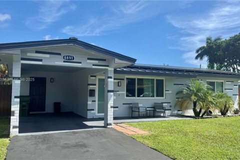 Casa en alquiler en Pembroke Pines, Florida, 3 dormitorios, 112.32 m2 № 1898168 - foto 3