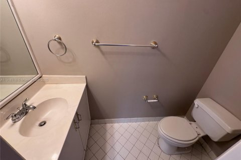 Villa ou maison à vendre à Weston, Floride: 4 chambres, 198.16 m2 № 1972979 - photo 8