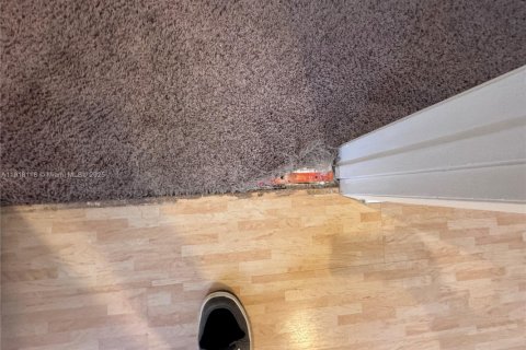 House in Weston, Florida 4 bedrooms, 198.16 sq.m. № 1972979 - photo 13