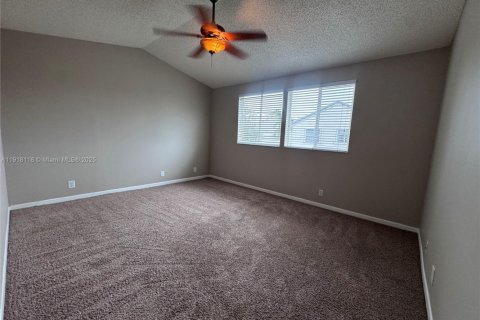 House in Weston, Florida 4 bedrooms, 198.16 sq.m. № 1972979 - photo 18