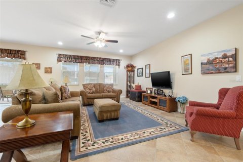 House in Fish Hawk, Florida 4 bedrooms, 246.47 sq.m. № 1547277 - photo 4