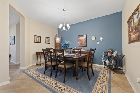 House in Fish Hawk, Florida 4 bedrooms, 246.47 sq.m. № 1547277 - photo 12