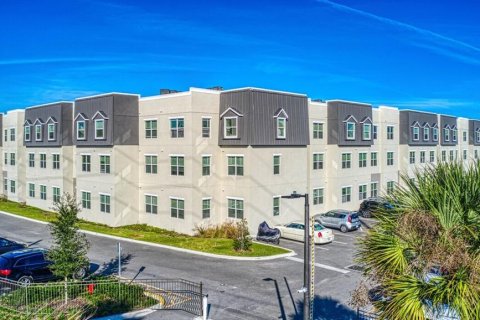 Commercial property in Orlando, Florida 480 bedrooms, 68.56 sq.m. № 1878218 - photo 4