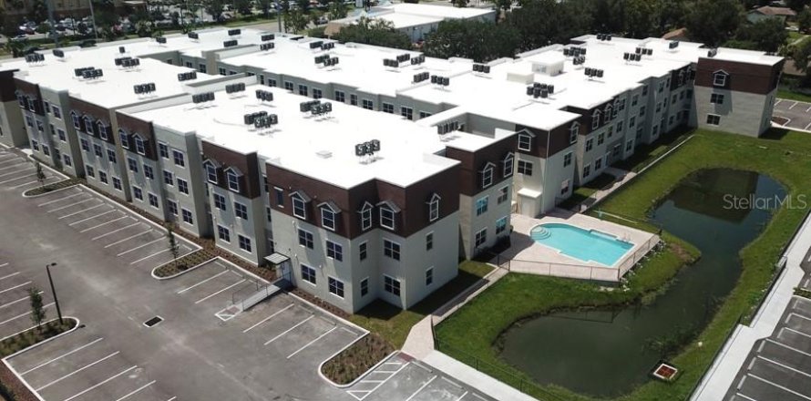 Commercial property in Orlando, Florida 480 bedrooms, 68.56 sq.m. № 1878218