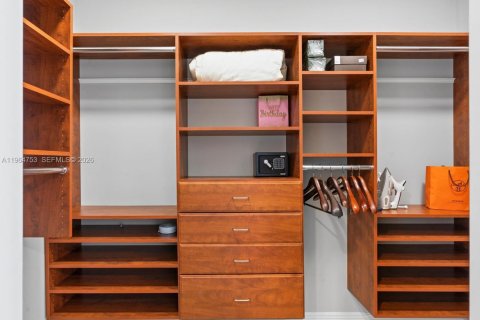 Condominio en alquiler en Sunny Isles Beach, Florida, 3 dormitorios, 205.69 m2 № 2026070 - foto 10