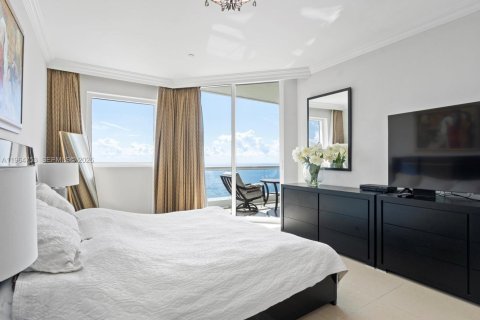 Condominio en alquiler en Sunny Isles Beach, Florida, 3 dormitorios, 205.69 m2 № 2026070 - foto 9