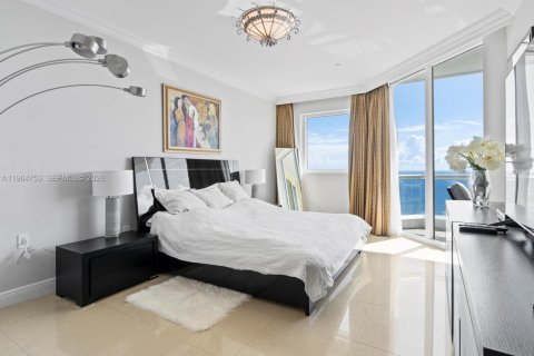 Condominio en alquiler en Sunny Isles Beach, Florida, 3 dormitorios, 205.69 m2 № 2026070 - foto 8