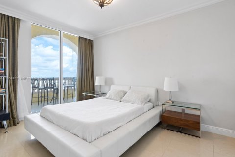 Condominio en alquiler en Sunny Isles Beach, Florida, 3 dormitorios, 205.69 m2 № 2026070 - foto 15