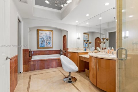 Condominio en alquiler en Sunny Isles Beach, Florida, 3 dormitorios, 205.69 m2 № 2026070 - foto 11