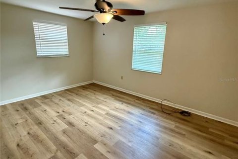 Casa en alquiler en Zephyrhills, Florida, 2 dormitorios, 90.67 m2 № 1917462 - foto 6