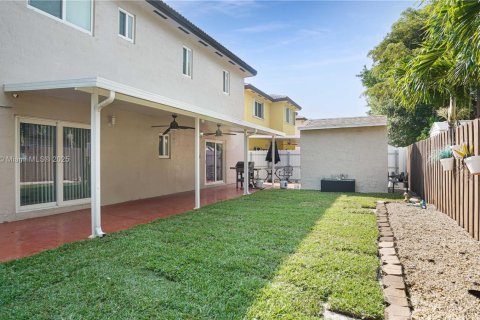 House in Miami, Florida 4 bedrooms, 258.27 sq.m. № 1865248 - photo 29