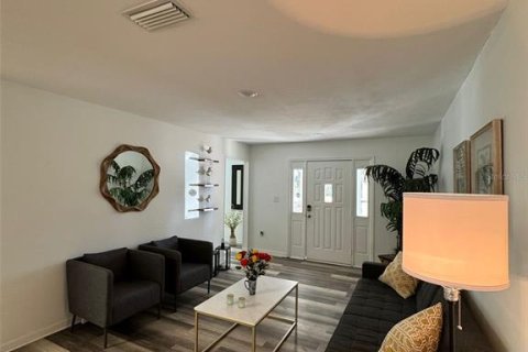 Casa en alquiler en Inglis, Florida, 3 dormitorios, 189.52 m2 № 1553326 - foto 3