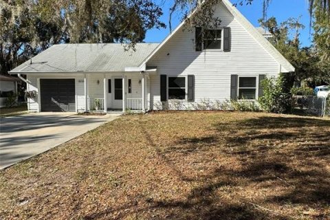 Casa en alquiler en Inglis, Florida, 3 dormitorios, 189.52 m2 № 1553326 - foto 1