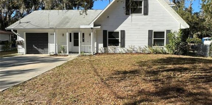 Casa en Inglis, Florida 3 dormitorios, 189.52 m2 № 1553326