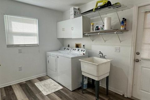 Casa en alquiler en Inglis, Florida, 3 dormitorios, 189.52 m2 № 1553326 - foto 13