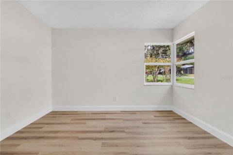 House in Lakeland, Florida 4 bedrooms, 206.8 sq.m. № 2400323 - photo 23