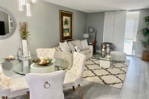 Condominio en alquiler en Boca Raton, Florida, 2 dormitorios, 97.55 m2 № 2086231 - foto 8