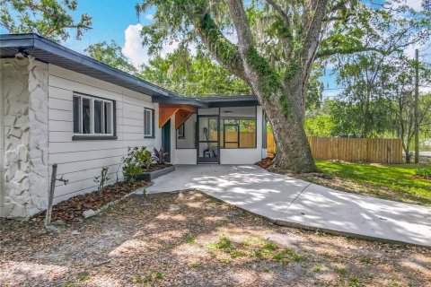 Casa en venta en Tampa, Florida, 4 dormitorios, 144 m2 № 1662073 - foto 11