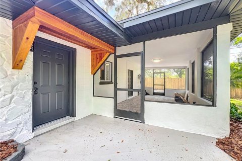 Casa en venta en Tampa, Florida, 4 dormitorios, 144 m2 № 1662073 - foto 12