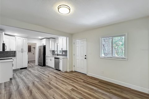 Casa en venta en Tampa, Florida, 4 dormitorios, 144 m2 № 1662073 - foto 17