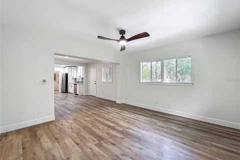 Casa en venta en Tampa, Florida, 4 dormitorios, 144 m2 № 1662073 - foto 22