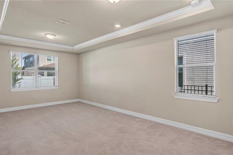 House in Orlando, Florida 6 bedrooms, 385.54 sq.m. № 2298145 - photo 27