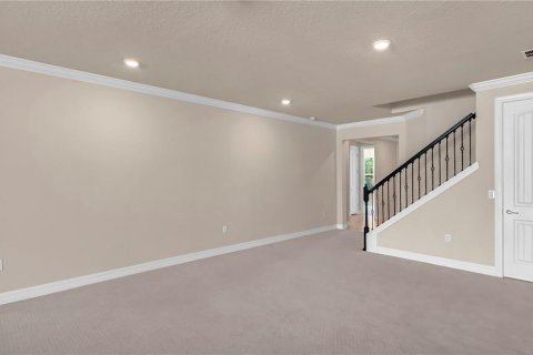 House in Orlando, Florida 6 bedrooms, 385.54 sq.m. № 2298145 - photo 16