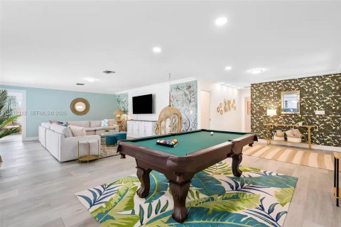 Villa ou maison à vendre à West Palm Beach, Floride: 6 chambres, 257.06 m2 № 2432501 - photo 4
