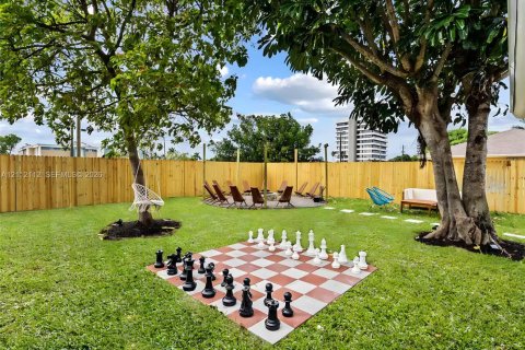 Villa ou maison à vendre à West Palm Beach, Floride: 6 chambres, 257.06 m2 № 2432501 - photo 12
