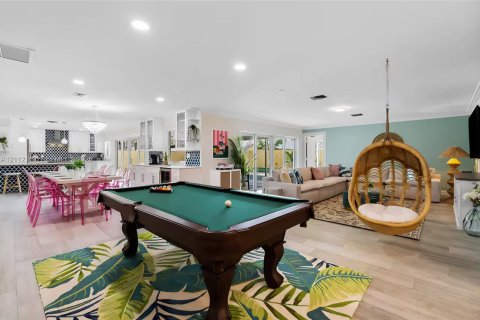 Villa ou maison à vendre à West Palm Beach, Floride: 6 chambres, 257.06 m2 № 2432501 - photo 13