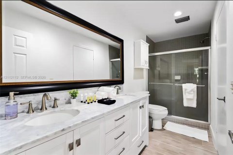 Villa ou maison à vendre à West Palm Beach, Floride: 6 chambres, 257.06 m2 № 2432501 - photo 27