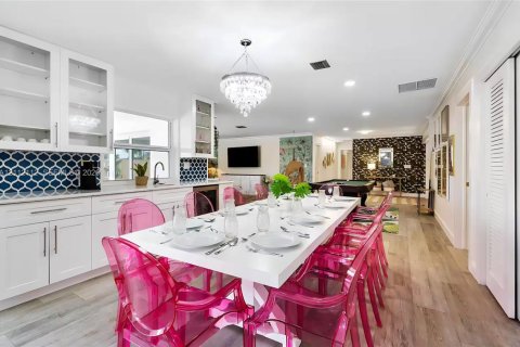 Villa ou maison à vendre à West Palm Beach, Floride: 6 chambres, 257.06 m2 № 2432501 - photo 18