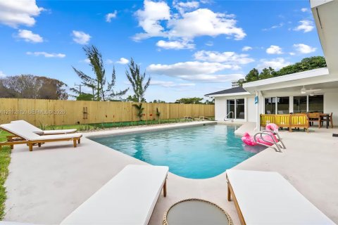 Villa ou maison à vendre à West Palm Beach, Floride: 6 chambres, 257.06 m2 № 2432501 - photo 5