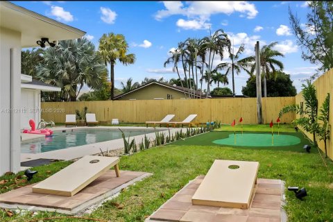 Villa ou maison à vendre à West Palm Beach, Floride: 6 chambres, 257.06 m2 № 2432501 - photo 11