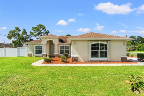 Casa en venta en Spring Hill, Florida, 3 dormitorios, 157.56 m2 № 1886987 - foto 2