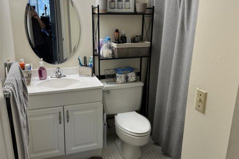 Copropriété à louer à Miami, Floride: 2 chambres, 105.07 m2 № 1941082 - photo 9