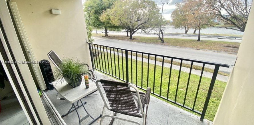 Condo à Miami, Floride, 2 chambres  № 1941082