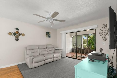 Condominio en venta en Palm Harbor, Florida, 2 dormitorios, 91.04 m2 № 1869417 - foto 12
