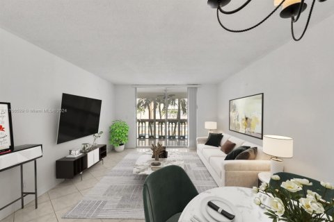 Купить кондоминиум в Халландейл-Бич, Флорида 1 спальня, 78.69м2, № 1459436 - фото 19