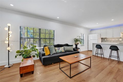 Condo in Wilton Manors, Florida, 2 bedrooms  № 1963743 - photo 7