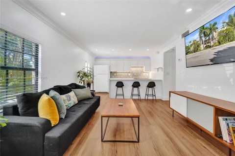 Condo in Wilton Manors, Florida, 2 bedrooms  № 1963743 - photo 4