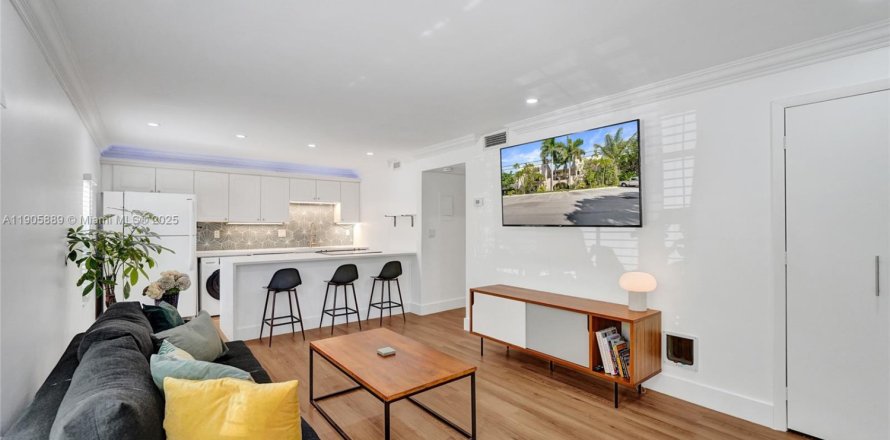 Condo in Wilton Manors, Florida, 2 bedrooms  № 1963743