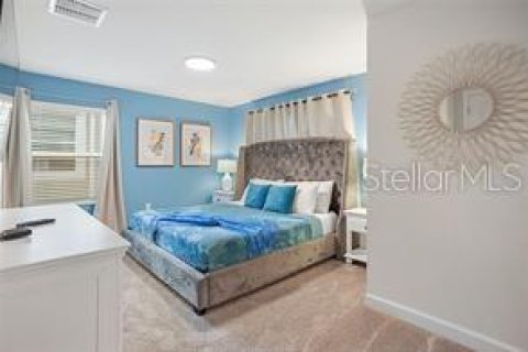 Townhouse in Davenport, Florida 5 bedrooms, 201.32 sq.m. № 2212822 - photo 25