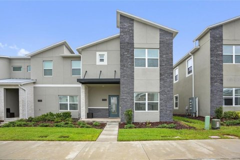 Townhouse in Davenport, Florida 5 bedrooms, 201.32 sq.m. № 2212822