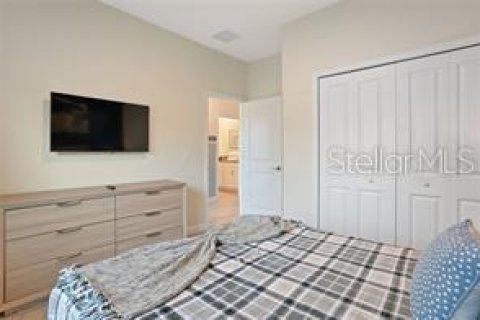 Townhouse in Davenport, Florida 5 bedrooms, 201.32 sq.m. № 2212822 - photo 17