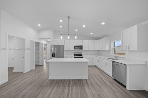 House in Ocala, Florida 3 bedrooms, 137.87 sq.m. № 1890609 - photo 18