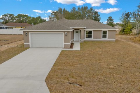 House in Ocala, Florida 3 bedrooms, 137.87 sq.m. № 1890609 - photo 1